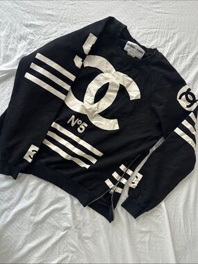 Homme and femme sweater